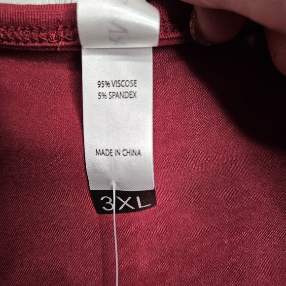 Amclos Women's Dark Red Scoop Neck Slashed Sleeve T-Shirt Top NWT Size 3XL - Picture 3 of 11
